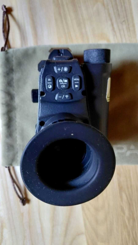Zasádka a monokulár  NV 007S PARD