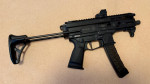 Stribog SP9A3S + výsuvná pažba + 5 zásobníků + kolimator