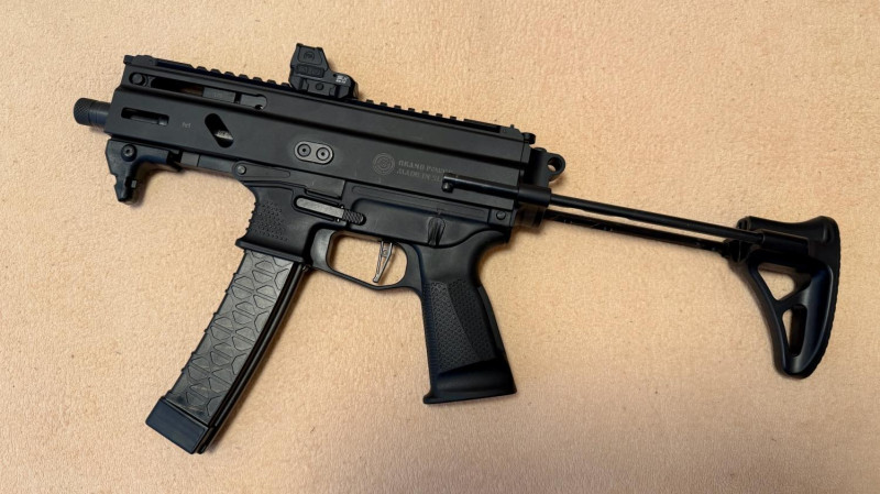 Stribog SP9A3S + výsuvná pažba + 5 zásobníků + kolimator
