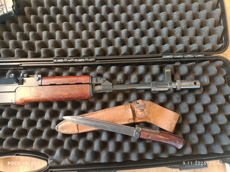 CZ 858 