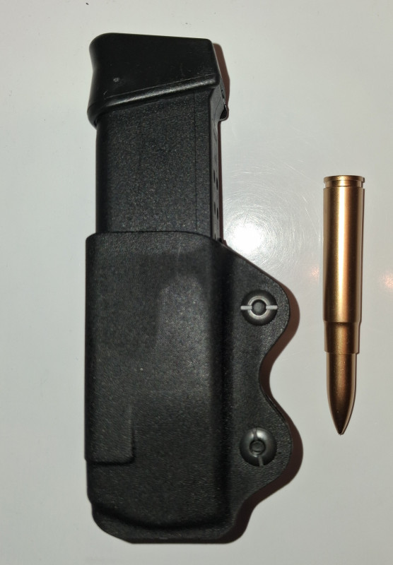 Zásobník GLOCK pro G19 + pouzdro a propisku
