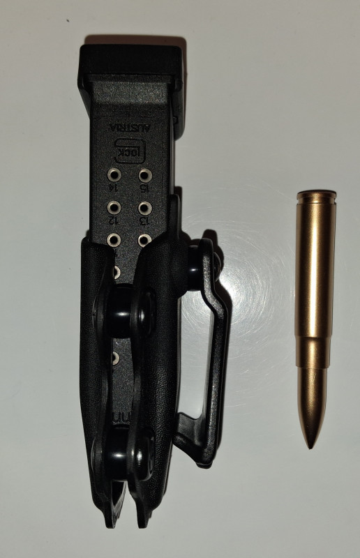 Zásobník GLOCK pro G19 + pouzdro a propisku