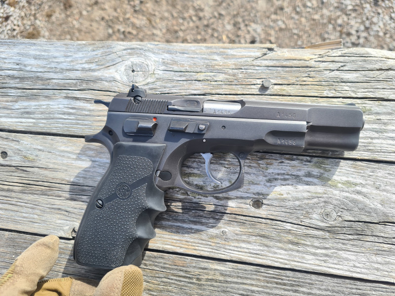 CZ 85 9mm Luger  Pěkný stav 1992