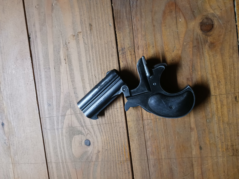Derringer rohm ráže 38