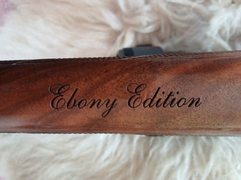 CZ 550 EXCLUSIVE EBONY EDITION 