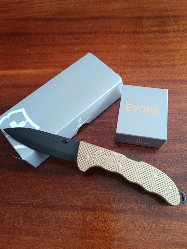 Victorinox evoke alox desert 