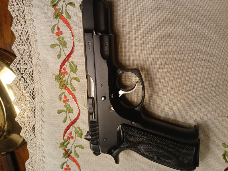 CZ75, CZ 75