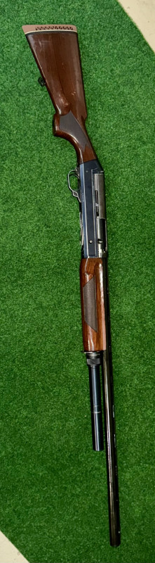 Prodám samonabíjecí Brokovnici Benelli