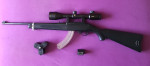 RUGER Model 10/22 Carbine, samonabíjecí malorážka, ráže 22LR