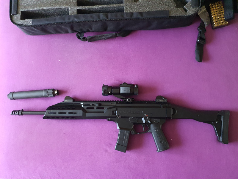 CZ SCORPION Evo 3 S1 Carbine 9x19 Luger s tlumičem