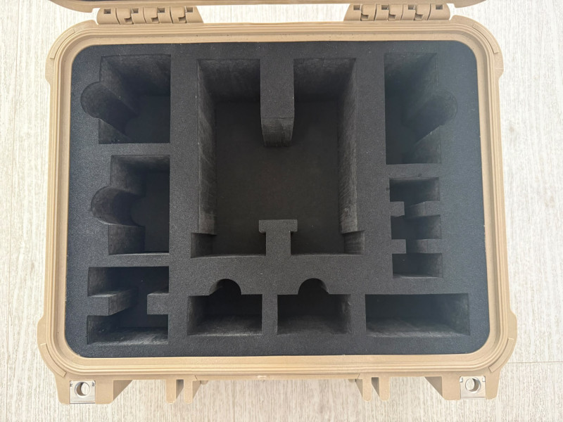 PELI 1400 DESERT + CUSTOM PĚNA PRO NVG