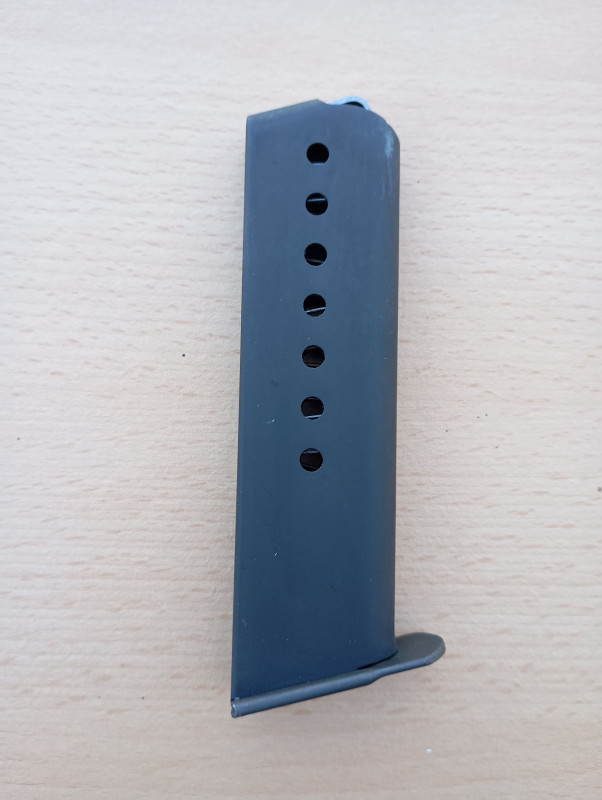 Originální zásobník do pistole Walther P1/P38 