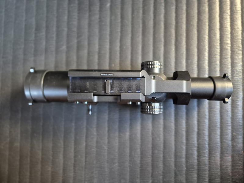 Vortex Strike Eagle 1–8×24 SFP + předsazená montáž Vortex Ca