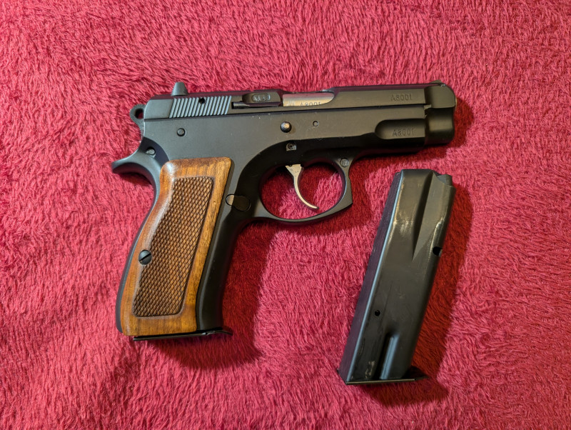 ČZ 75 COMPACT