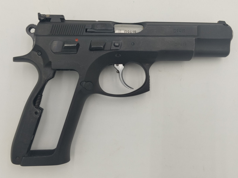 Samonabíjecí pistole CZ 85 - nestandardní rám