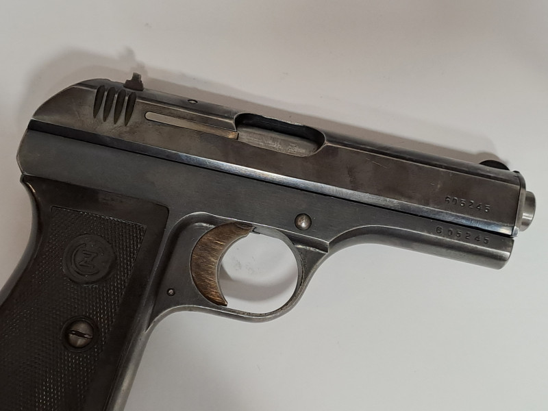 Pistole samonabíjecí CZ vzor 27