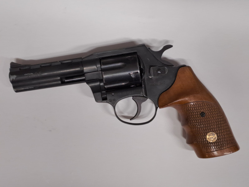 Revolver ALFA PROJ vzor 840