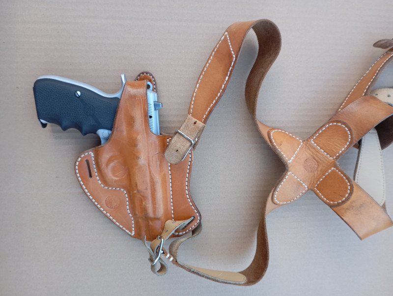 Kožené podpažní pouzdro na pistoli CZ 75/85