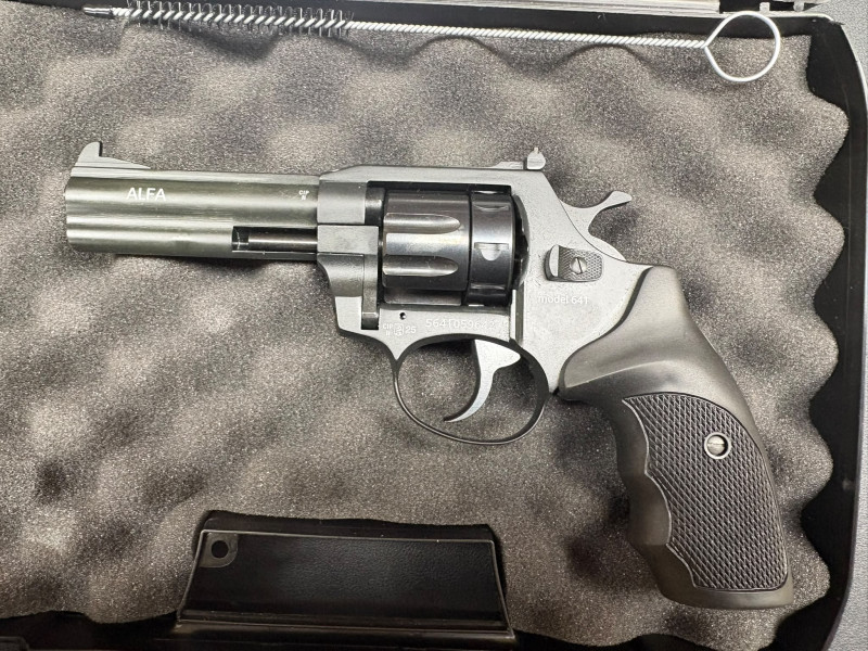 Revolver Alfa 641 Flobert r. 6 mm na OP