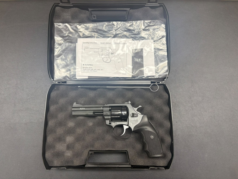 Revolver Alfa 641 Flobert r. 6 mm na OP