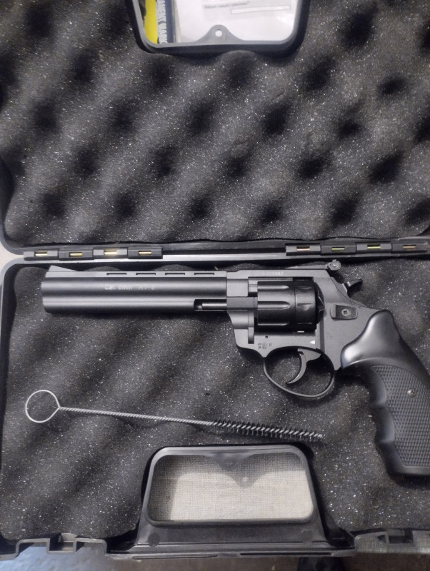 prodám flobert revolver ráže 6mm Zoraki 