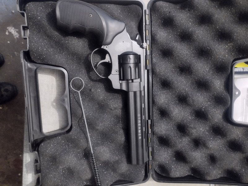 prodám flobert revolver ráže 6mm Zoraki 