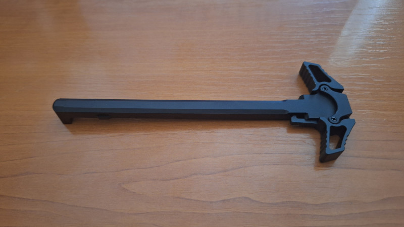 Oboustranná natahovací páka AR15